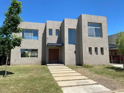 SAN GABRIEL  3 DORM -PILETA -