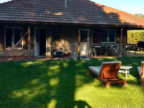 Venta casa 4 amb en Barrio Parque Sakura, Exaltación de la Cruz