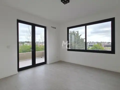 Casa a la laguna en venta en San Francisco con financiación directa