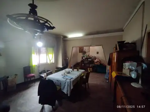 Casa 5 ambientes con 3 baños