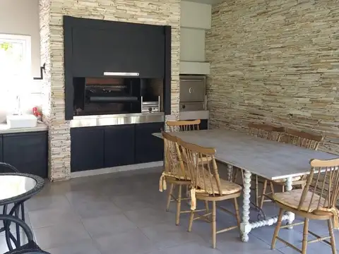 Casa en Venta al Este