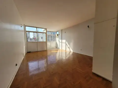 Venta de departamento monoambiente en Barrio de Congreso - Luminoso 