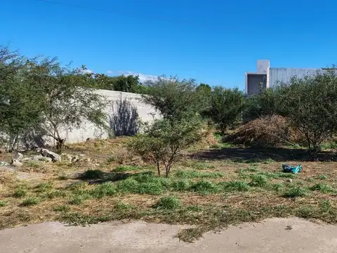 SE VENDE TERRENO / EN VALLE VIEJO -456M2