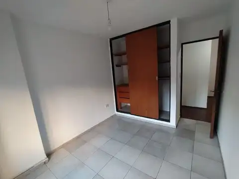 Departamento 6 ambientes con 2 baños