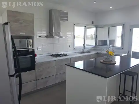 Casa en Alquiler de 4 dormitorios