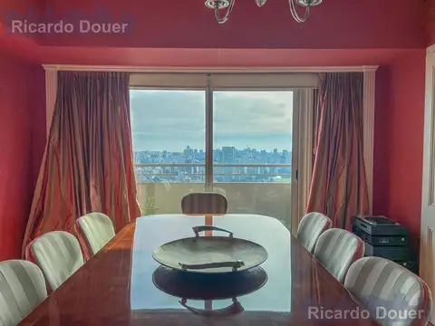 Departamento en Venta con 3 cocheras