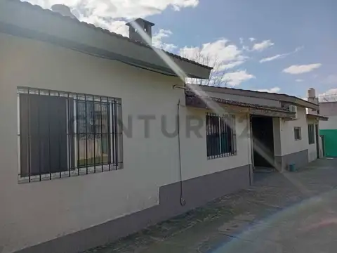 CASA EN VENTA MULTIFAMILIAR 3 VIVIENDAS BENAVIDEZ