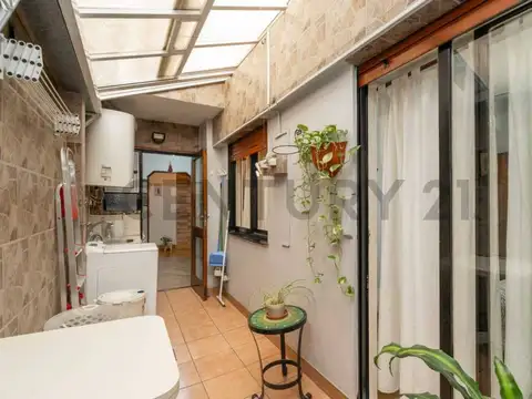 COLOMBRES 100, Piso 0