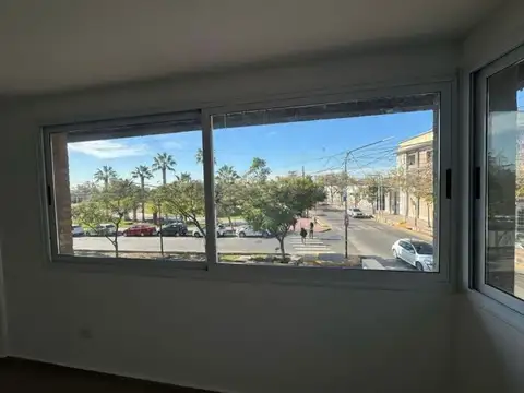 VENTA OFICINA GODOY CRUZ FRENTE A MUNICIPALIDAD