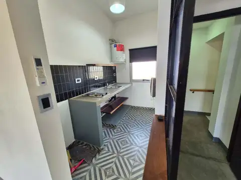 Oficina en Alquiler en Remedios de Escalada, $ 400.000