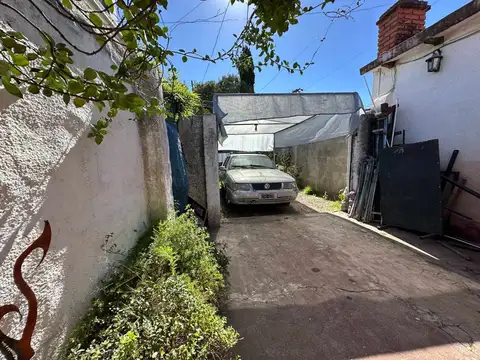 Depto Tipo Casa en Venta con 1 cocheras
