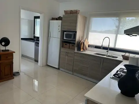 Casa en Alquiler de 3 dormitorios