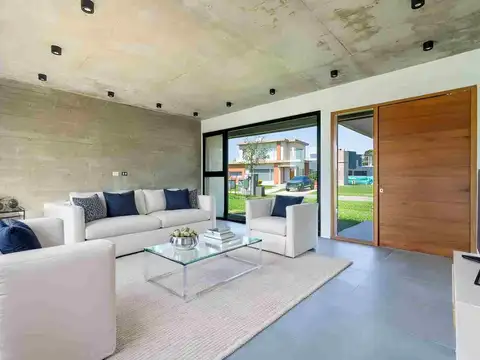 Casa 4 ambientes con 3 baños