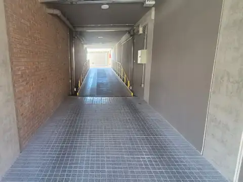En Venta Cochera Edificio Bauen