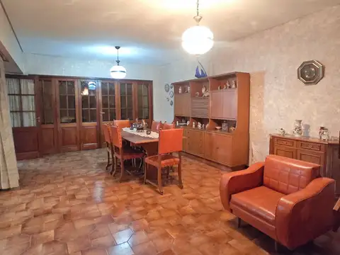 Depto Tipo Casa en Venta en Flores, USD 320.000