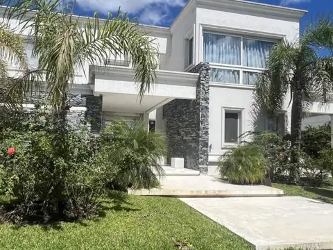 Casa en Alquiler de 4 dormitorios