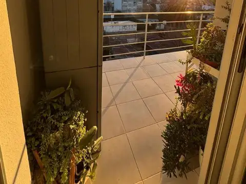 DEPARTAMENTO EN VENTA ALBERDI 1 DORMITORIO BALCÓN