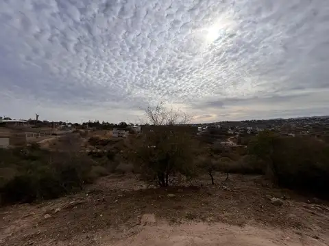 Terreno en Venta 28  mts Fondo