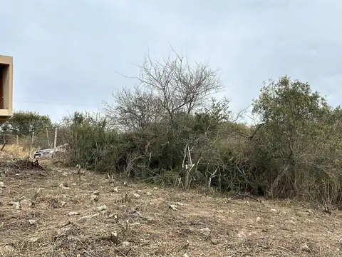 Terreno en Venta 27  mts Frente