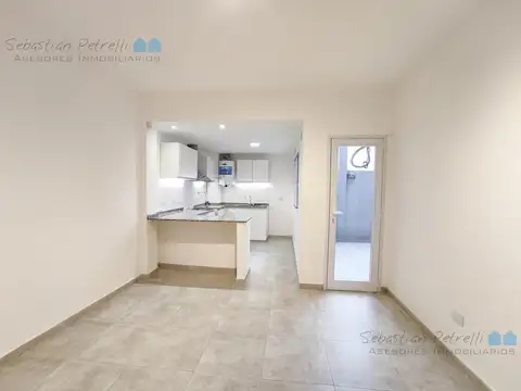 Departamento en venta de 3 ambientes con patio, terraza y lavadero en San Justo (centro)
