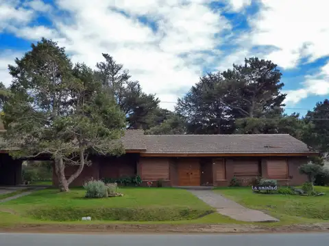 Casa en Venta - Zona Pinamar Centro / REF: 8813