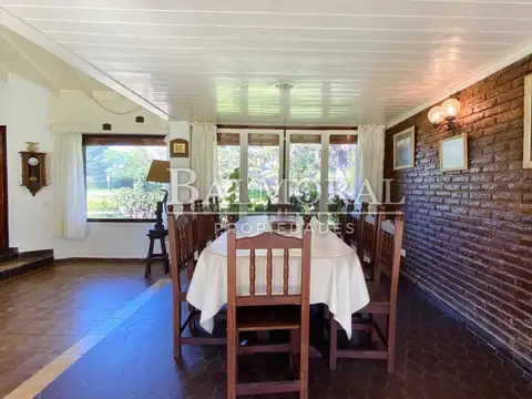 Casa 3 ambientes con 4 baños