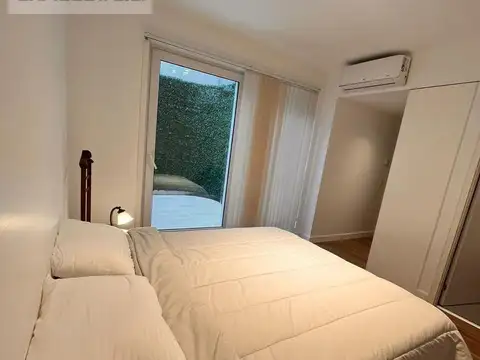 Espectacular departamento con patio y balcón baño y toilette