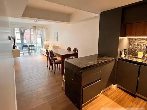 Espectacular departamento con patio y balcón baño y toilette