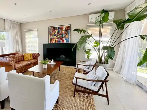 Casa en Venta en San Benito, USD 550.000