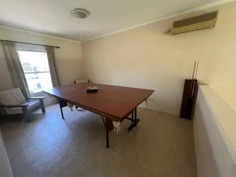 Casa en Alquiler Temporal con 2 cocheras