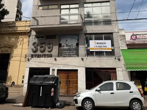 Edificio Comercial en Alquiler 1.500 m² Totales