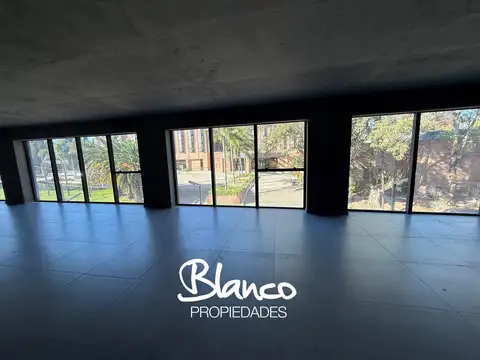 Oficina en Alquiler en Pilar, USD 1.530