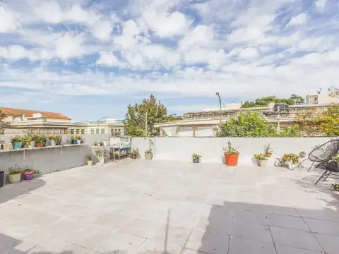 CASA VENTA 4 AMBIENTES VELEZ ESP COMERCIAL TERRAZA