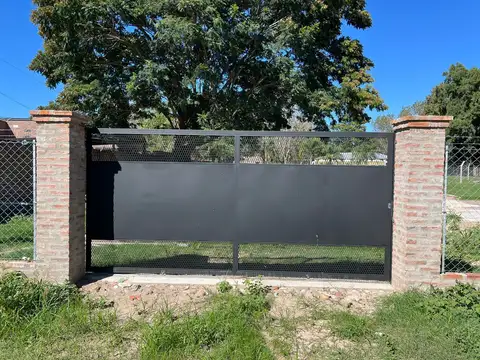 GRAN TERRENO DE 976 M2 EN COLASTINE