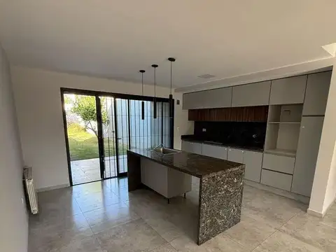 Casa en Venta en Los Platanos, USD 130.000