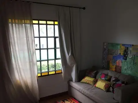 Casa en Alquiler Temporal con 4 cocheras