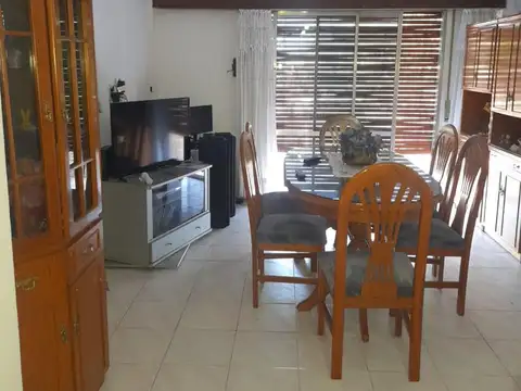 Casa en Venta con 5 cocheras