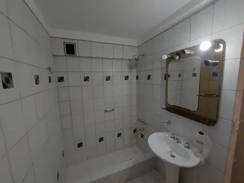 Departamento en Alquiler en Villa Raffo, $ 950.000