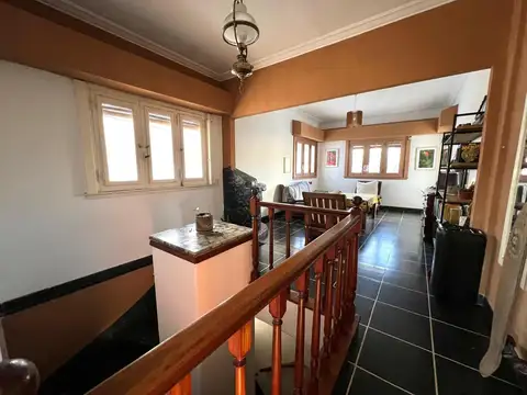 Depto Tipo Casa en Venta de 6 ambientes