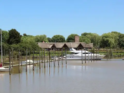 Venta casa 4 dormitorios en Country Nautico Isla Santa Monica, Delta