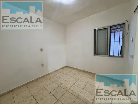 CASA INTERNA UN DORMITORIO CON PATIO EN ALQUILER