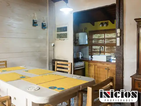 Casa 2 ambientes con 2 baños