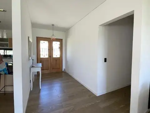 Casa en Venta en Pilar del Este - Santa Lucia, USD 159.000