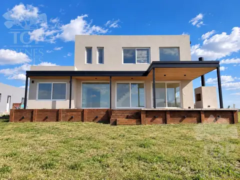 Casa en El Naudir al Río