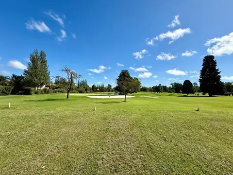 Magnífico terreno sobre golf en Tortugas Country Club