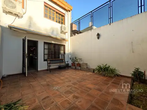Depto Tipo Casa 4 ambientes con 2 baños