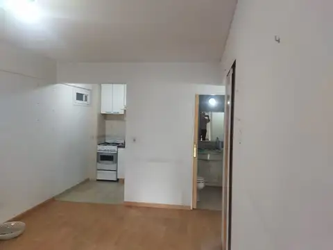 Venta monoambiente con balcòn