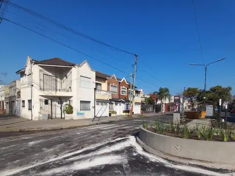 DUPLEX 3 AMB. CON PATIO Y COCHERA! OPORTUNIDAD 