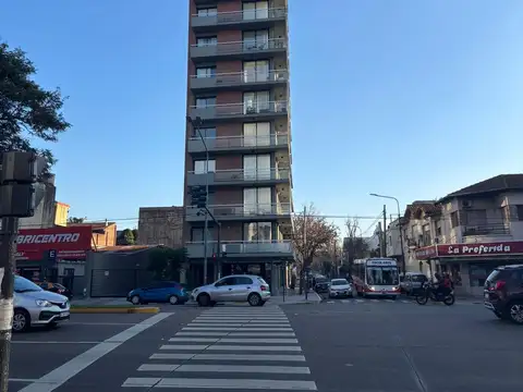 Avenida Maipu 3300, Piso 1