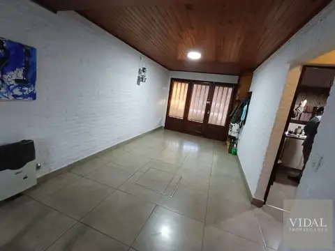 Casa 7 ambientes con 3 baños